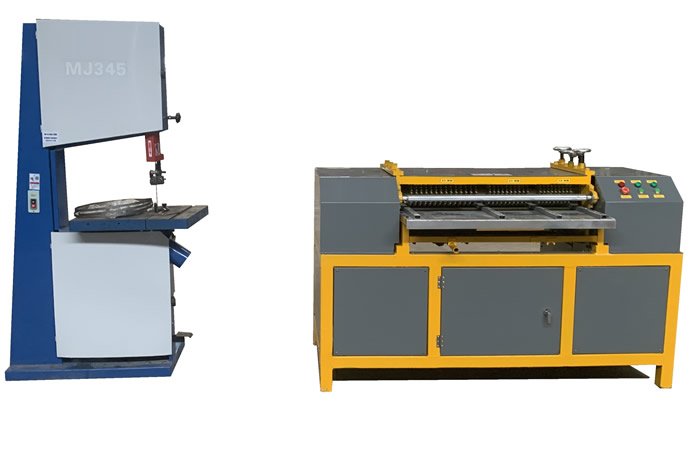 Radiator dismantling machine