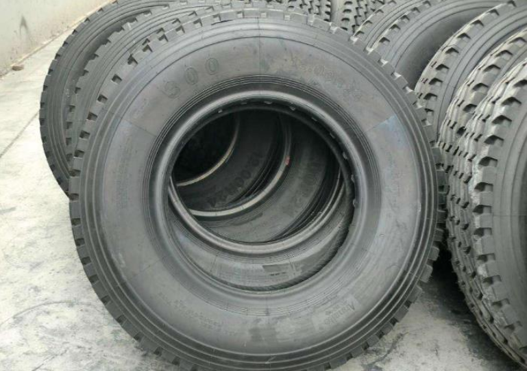 Process flow of radial tire recycling steel wire separation rubber equipment